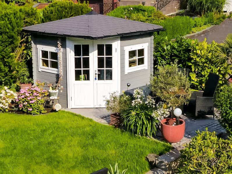 5-eck-gartenhaus-modell-sunny-b-260630-L1-1-00010-4-797x598 5-eck-gartenhaus-modell-sunny-b-260630-L1-1-00010-4-797x598