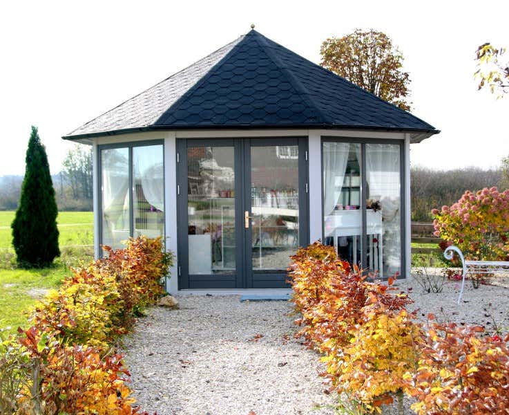 gartenpavillon-modell-rugen-mit-zwei-fenstern-260752-L1-1-00165-0-737x600