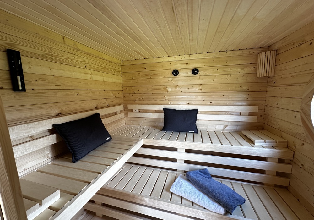 saunahaus-cubus-70-b-268019-S3-2-00003-1000x700