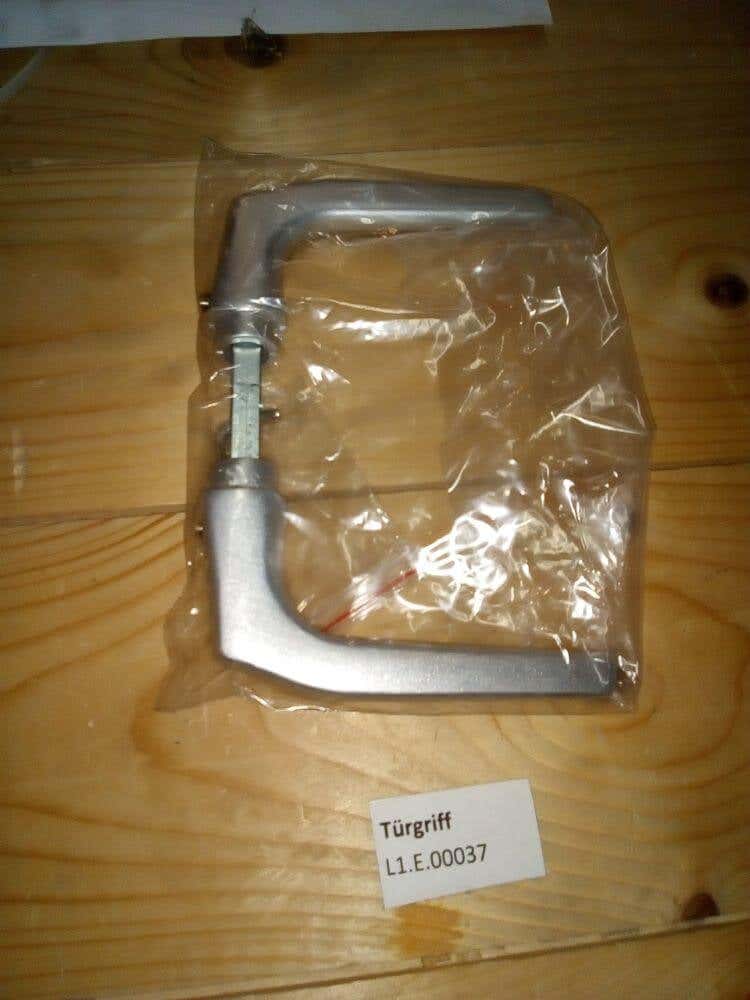 turgriff-166487-L1-E-00037-750x1000