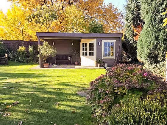 gartenhaus-modell-hanna-40-260624-L1-1-00002-1-561x421 gartenhaus-modell-hanna-40-260624-L1-1-00002-1-561x421