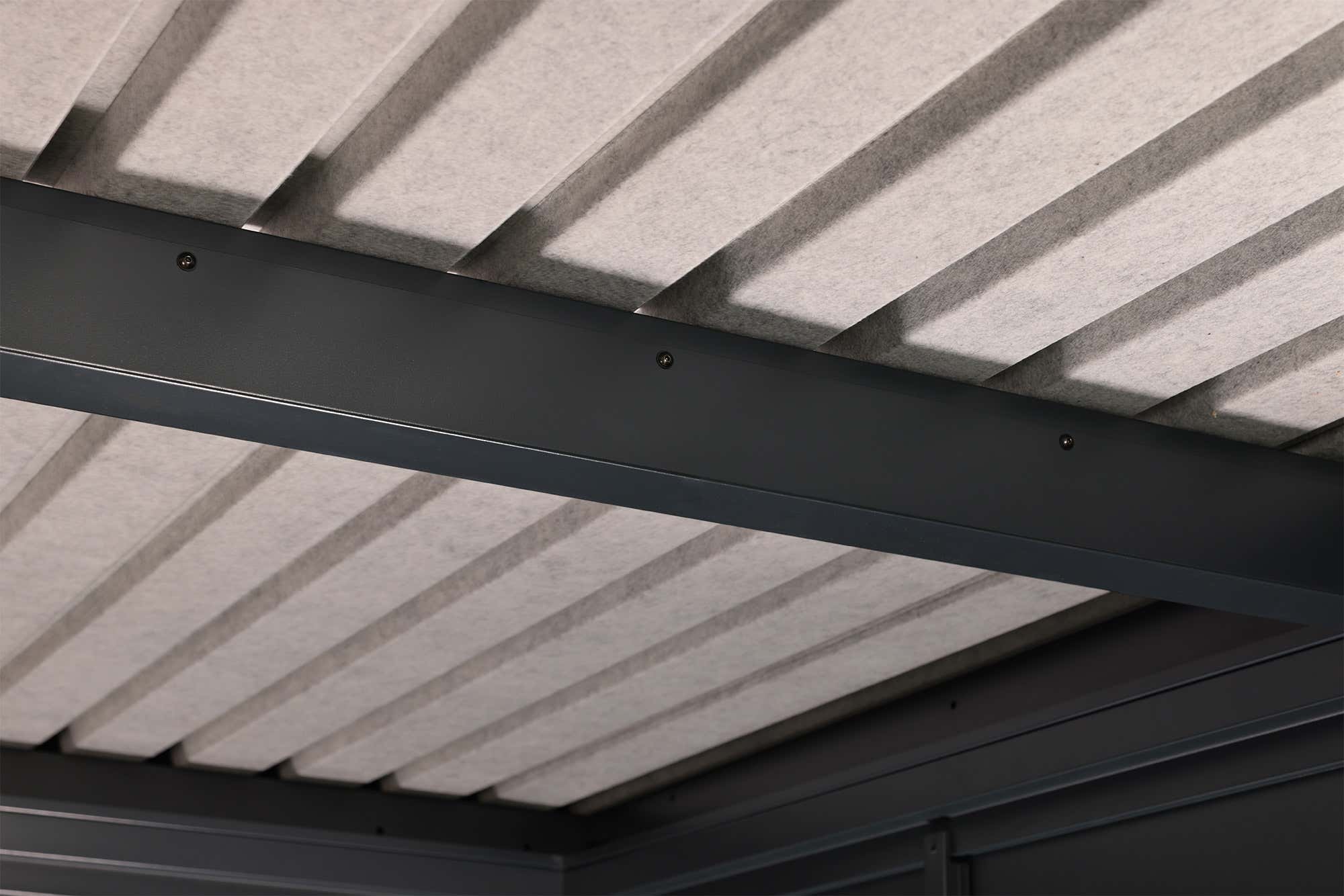 wolff-finnhaus-metall-geratehaus-eirik-3030-anthrazit-260251-W1-1-00341-2000x1334