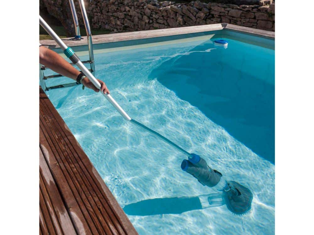 elektrischer-poolreiniger-vcb50p-215881-GA-6-00031-1000x750 elektrischer-poolreiniger-vcb50p-215881-GA-6-00031-1000x750