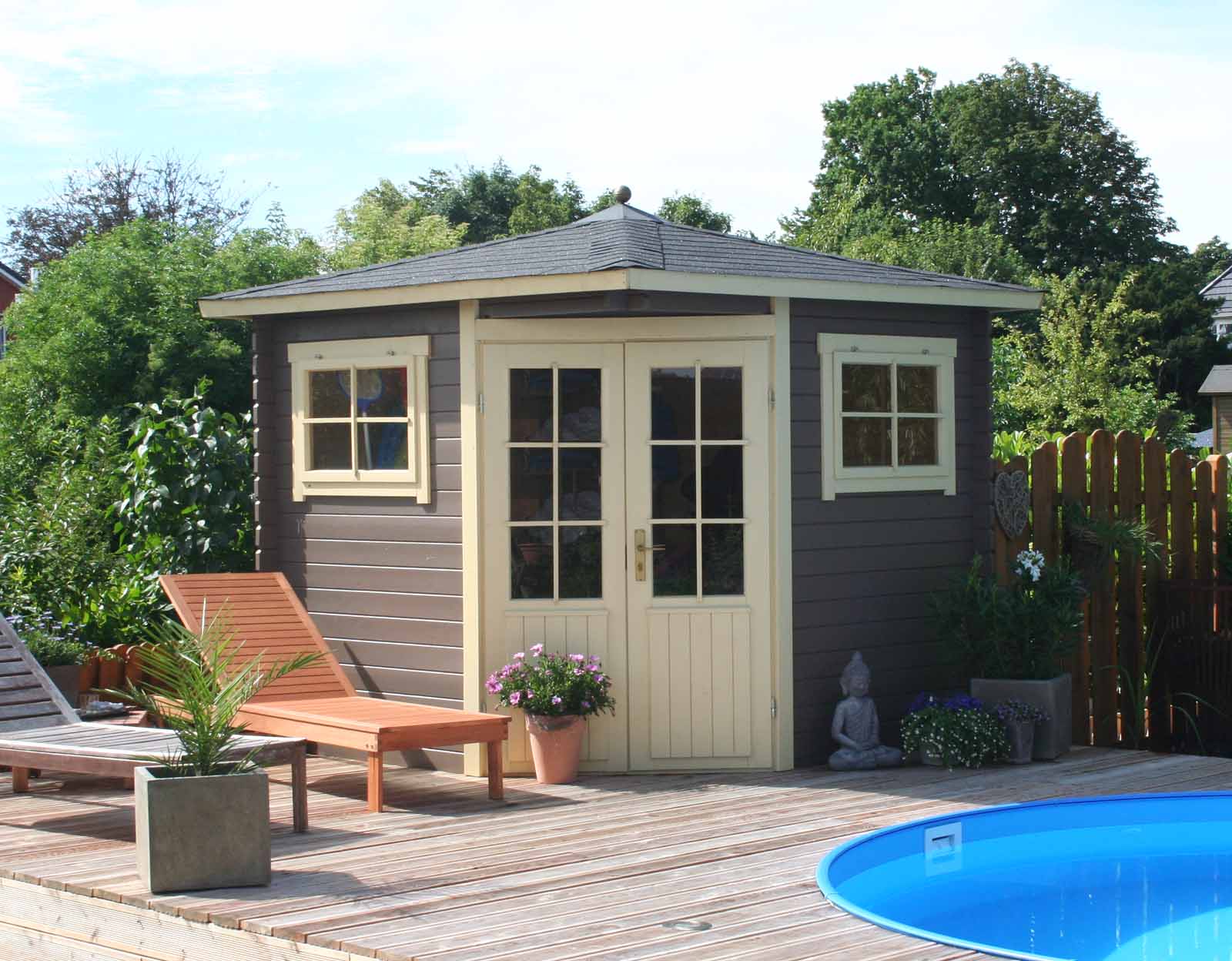 5-eck-gartenhaus-modell-sunny-b-260628-L1-1-00010-4-1600x1248 5-eck-gartenhaus-modell-sunny-b-260628-L1-1-00010-4-1600x1248