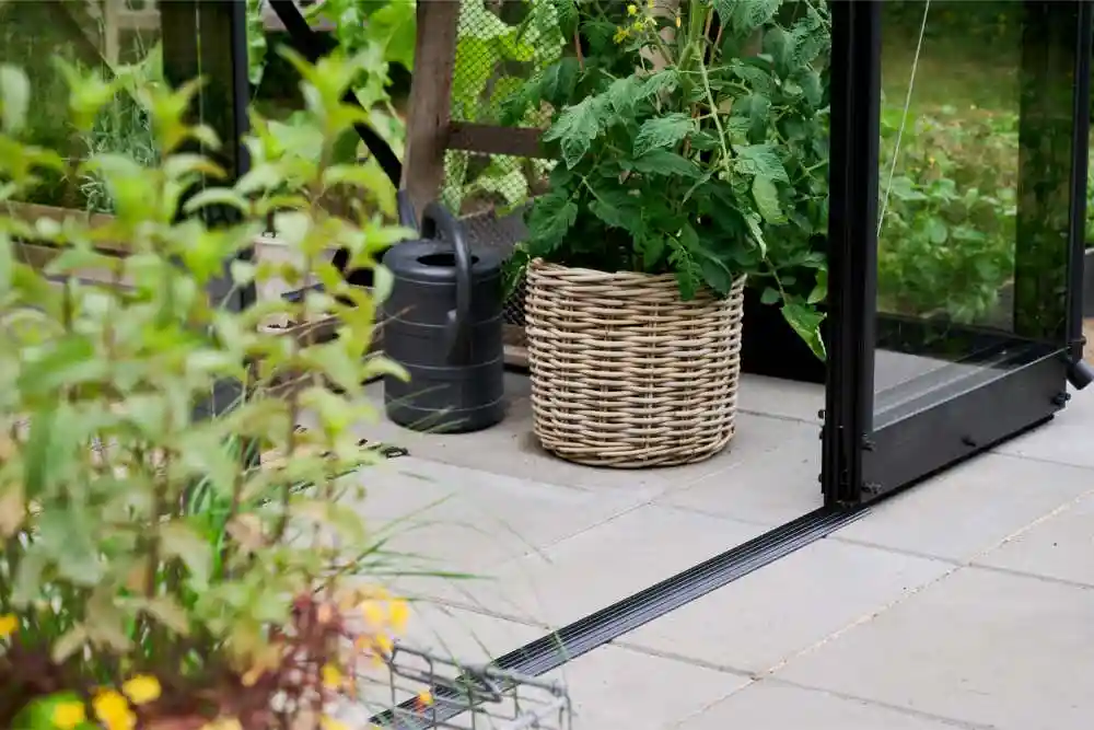 halls-gewachshaus-qube-square--249445-J3-1-00038-1000x667