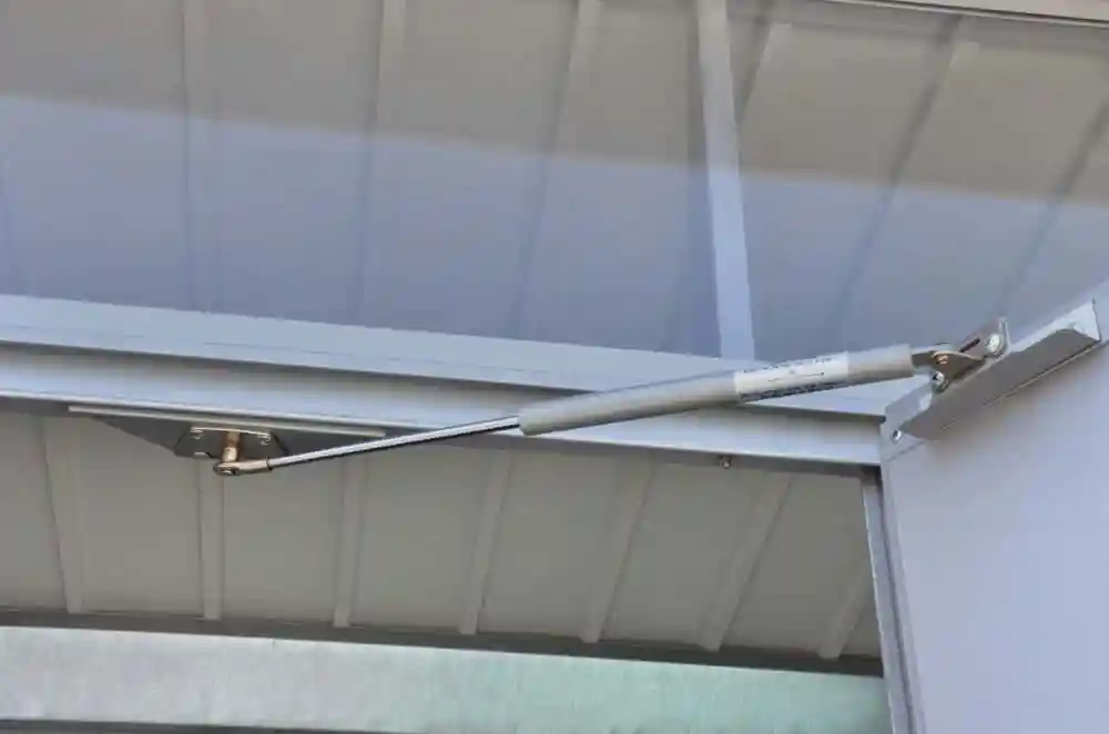 duramax-metall-geratehaus-2-5x2m-doppeltur-226935-D7-1-00003-0-1000x662