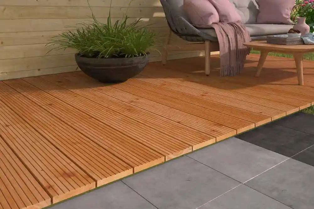 holz-terrassendielen-set-redclass-221321-T2-6-00092-1000x667