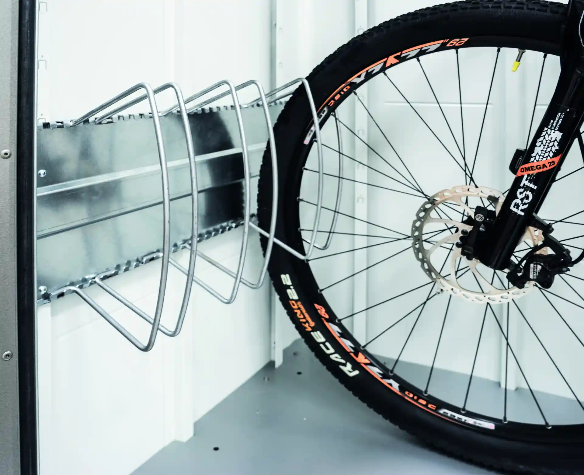 biohort-fahrradstander-fur-3-rader-282843-B3-6-00208-3543x2880